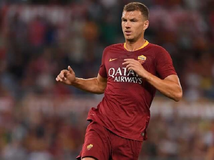 Edin Dzeko in action for Roma