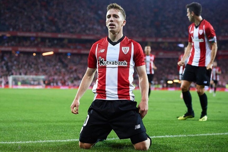 Iker Muniain in action for Bilbao.