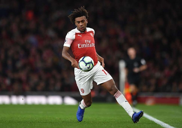 Alex Iwobi in action for Arsenal.